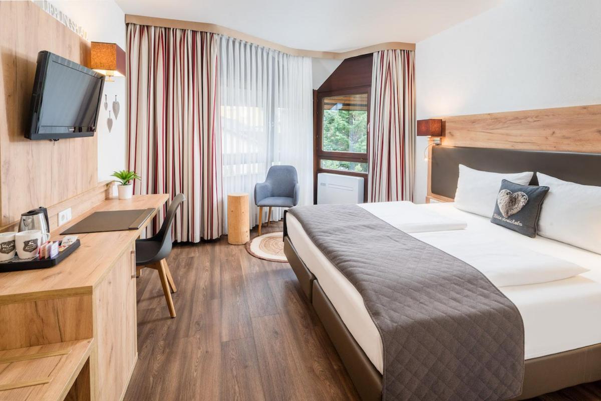 Neo Hotel Linde Esslingen Esslingen am Neckar Exterior photo